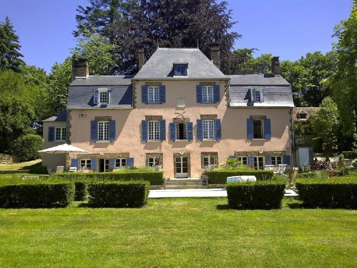 Le Charme Villa Mézilles Exteriör bild